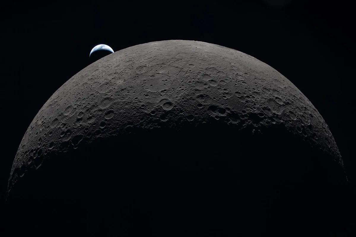 美国国家航天局（NASA）发现：人类相关微生物可能在月球南极存活