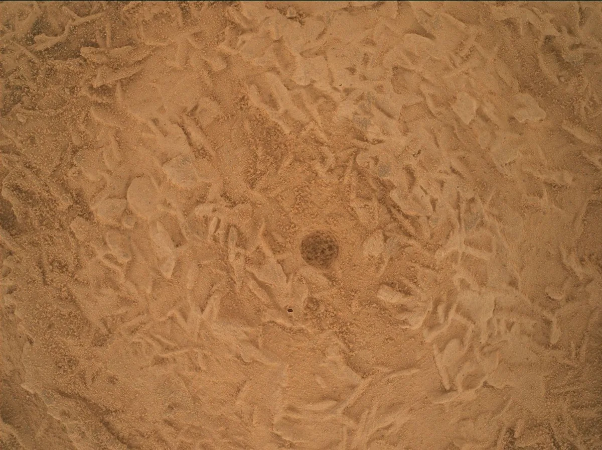 Curiosity Blog, Sols 5016–5021: Fantastic Minerals and How To Detect Them
